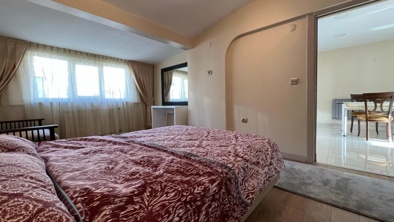 200 M2 Muhtesem Cati Kati, Roof Apartment Istanbul Bagian luar foto