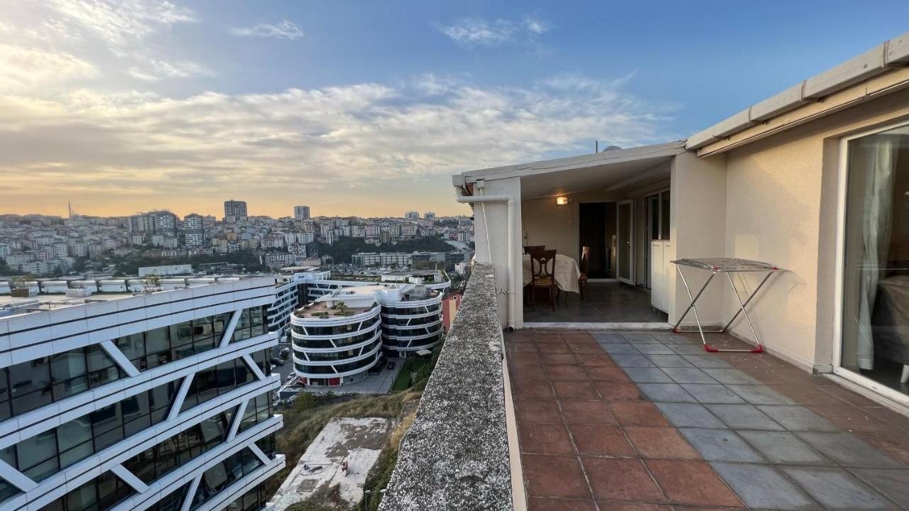 200 M2 Muhtesem Cati Kati, Roof Apartment Istanbul Bagian luar foto